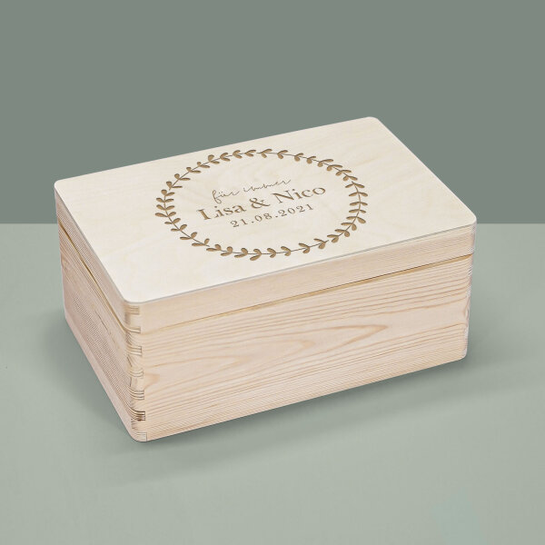 Erinnerungsbox aus Holz personalisiert "Hochzeit Herzkranz"